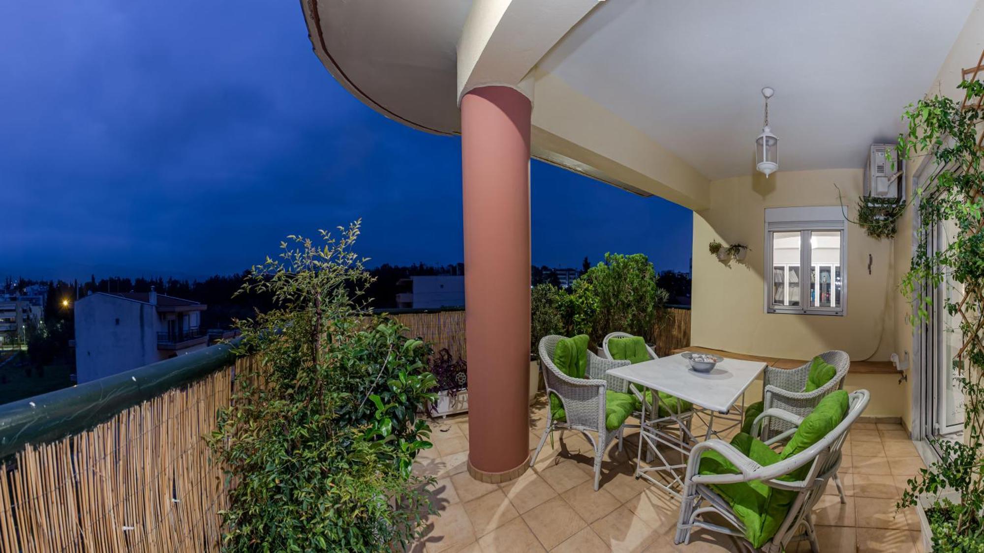 Appartement Celestial Garden-thessaloniki's Modern, Eclectic Penthouse With An Amazing View And Veranda Thessalonique